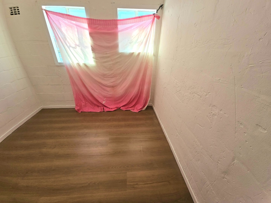 2 Bedroom Property for Sale in Pelican Park Western Cape